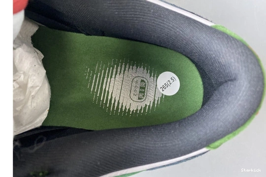 SB Nike 304292-302 Dunk Low Heineken 0110